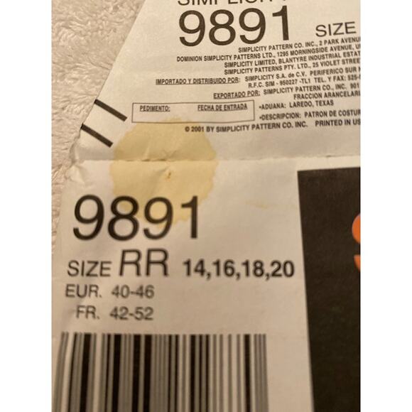 Sewing Pattern Simplicity  COSTUMES MEDIEVAL DRESS RR 9891 14-16-18-20 - Picture 2 of 5